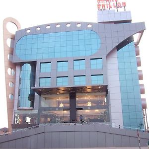 Hotel Grand Dhillon